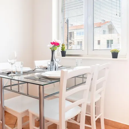 The Orange House Apartment