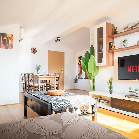 The Orange House Apartment Izola