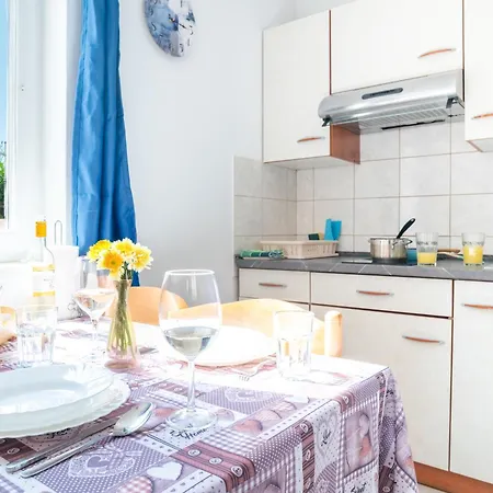 Apartment The Orange House Izola