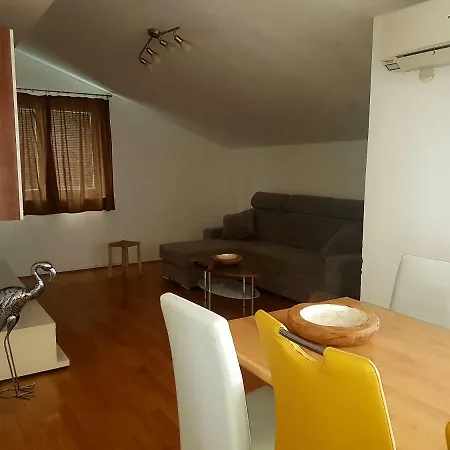 The Orange House Apartment Izola