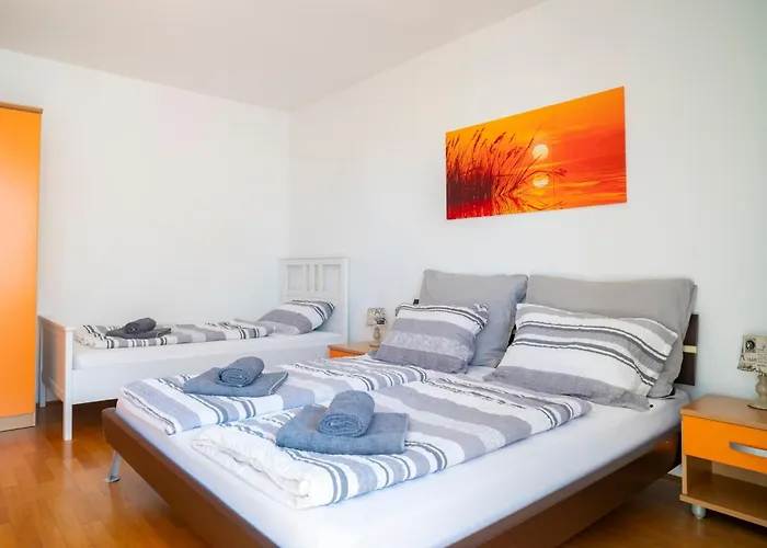 아파트 The Orange House