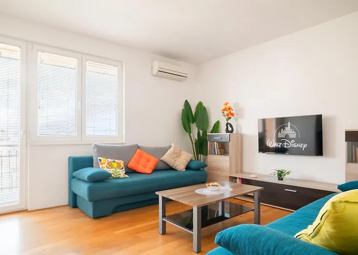 The Orange House 아파트 *