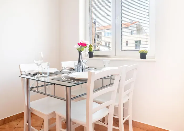 The Orange House 아파트