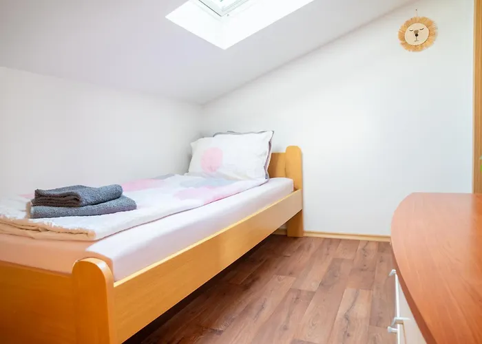 아파트 The Orange House