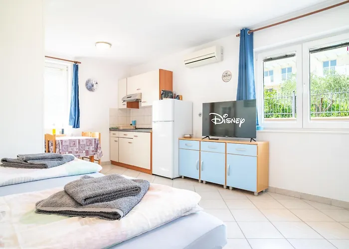 The Orange House 이졸라